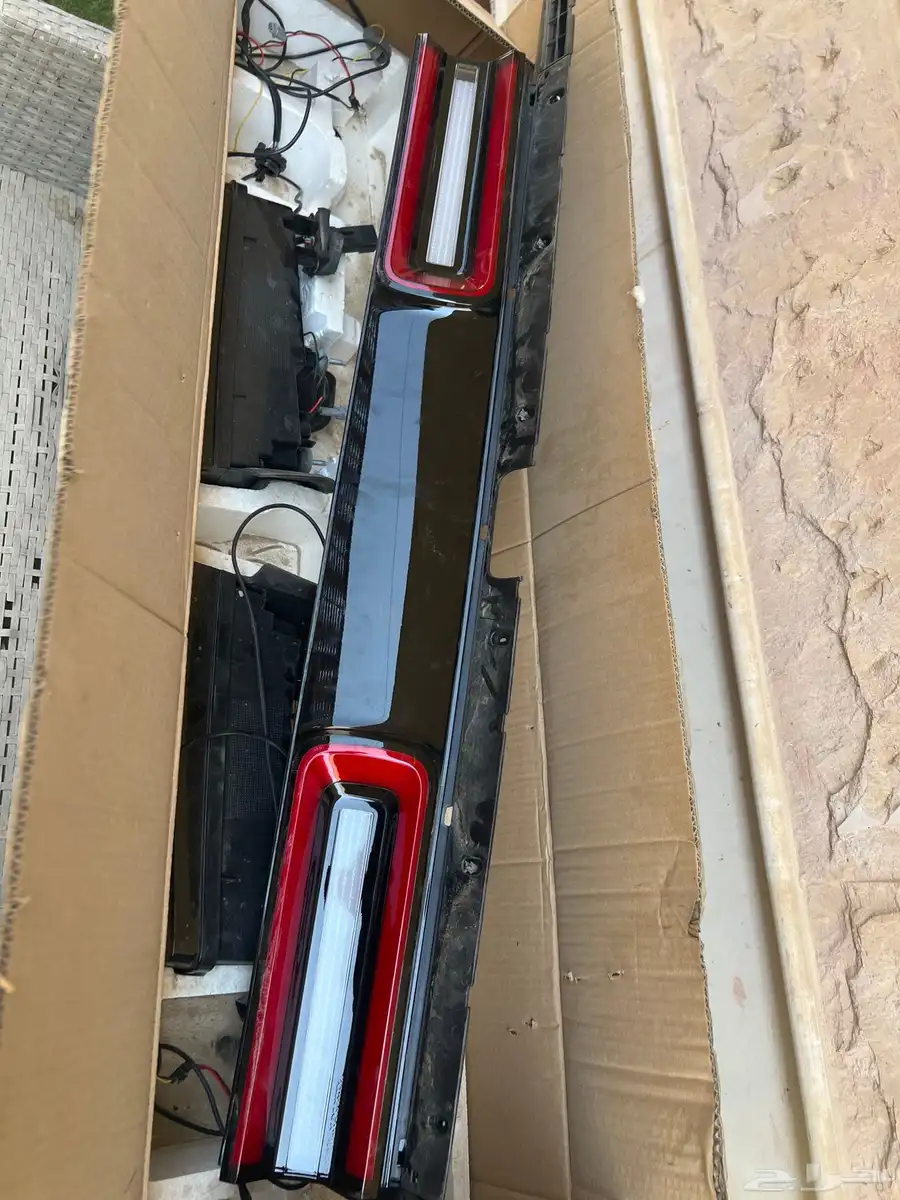 للبيع اسطبات تشالنجر و صدام خلفي 0