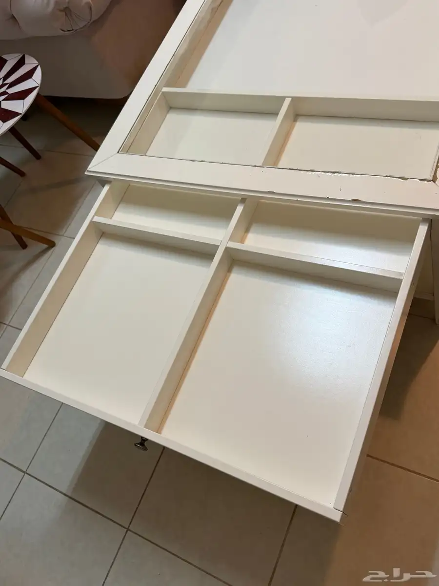 طاولات ومكوا بخار للبيع 1