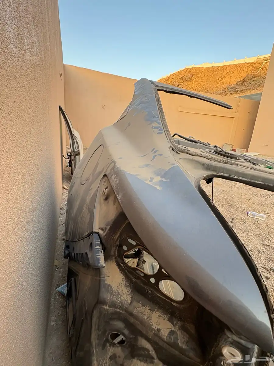 قطع غيار مازدا تشليح رفرف خلفي يسار وباب خلفي يسار 0