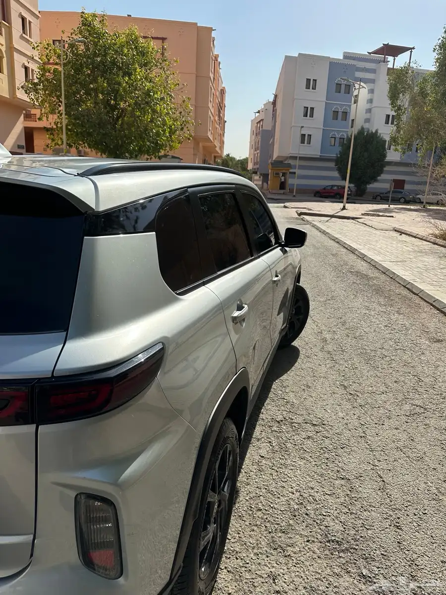 تويوتا اوربان كروزر 2024 GL 5