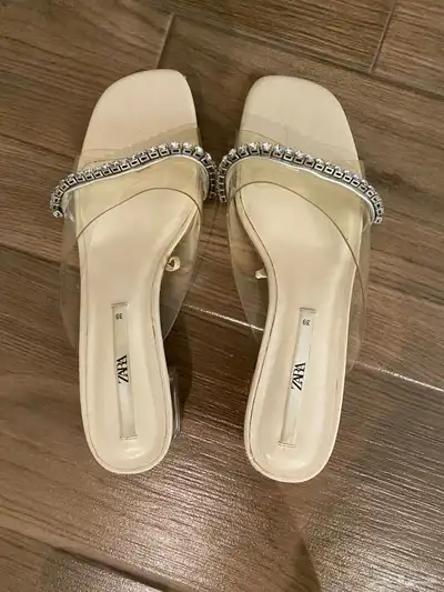 كعب زارا 80 ريال فقط 0
