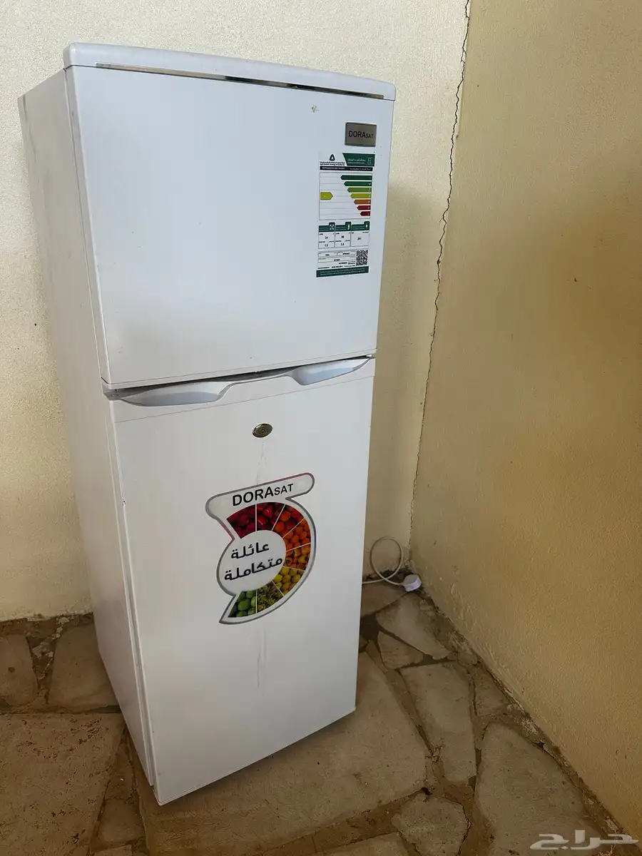 ثلاجة متوسطة الحجم 3.5 قدم نظيفة جدا 0