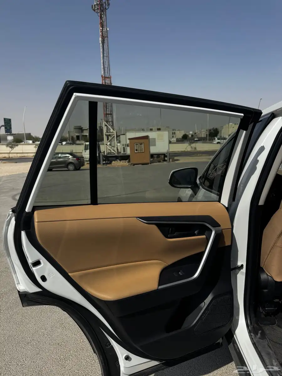 تايوتا راف فور 2023 نظيف جدا جدا 14