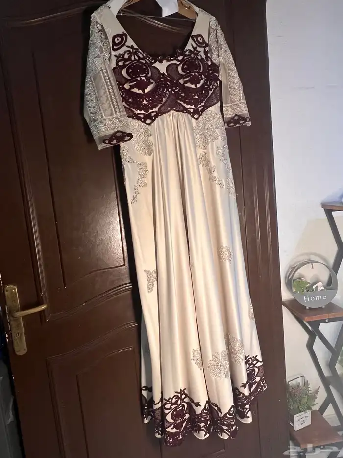 قطعة قماش اسود. مع فستان للحمل 3