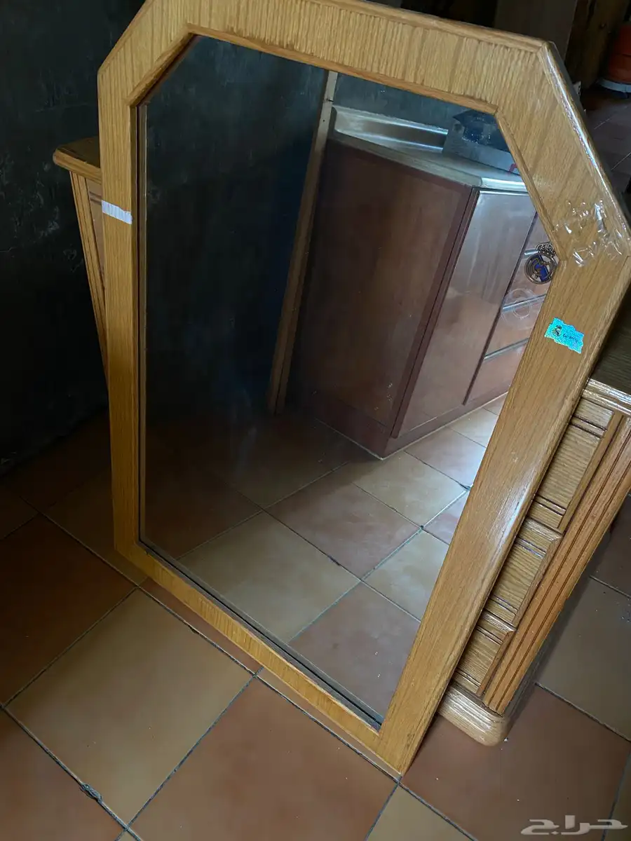 كمدينه مع مرايا وتسريحه 3