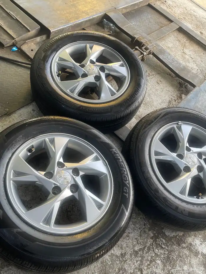طقم جنواط النترا معا كفرت نضيفه مرره 0