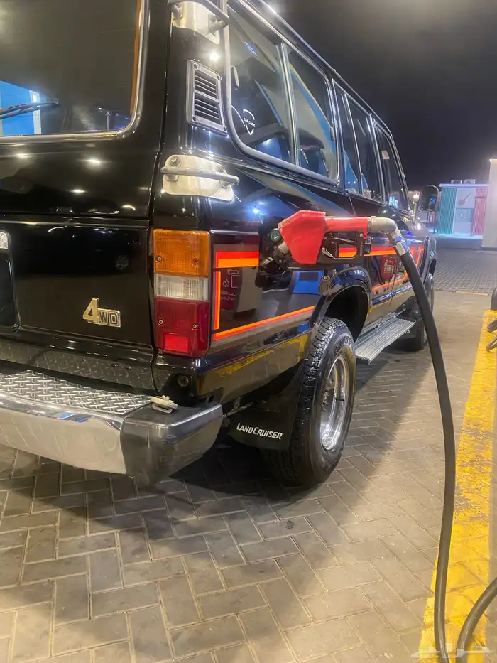 صالون لاندكروزر 1984 قطري كلاسيك 6