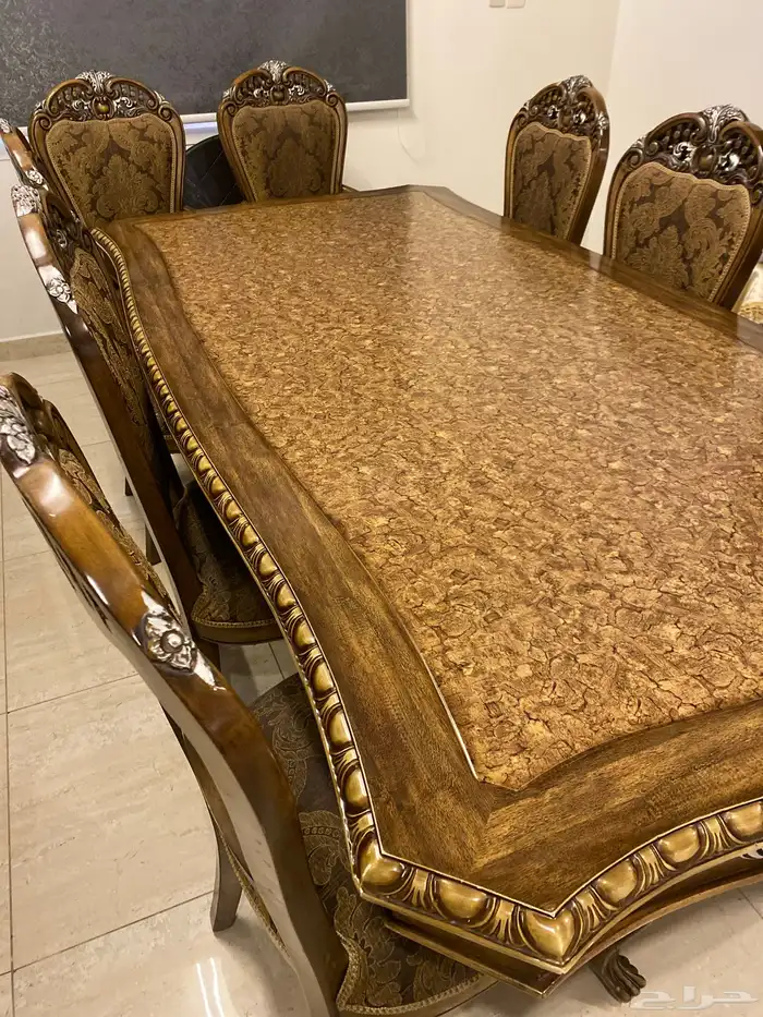 طاوله طعام بطابع فاخر نظيفه 2