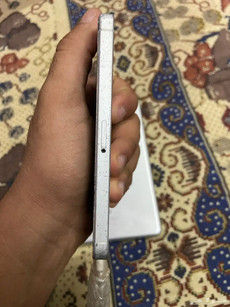 البيع أيفونات قديمه 5