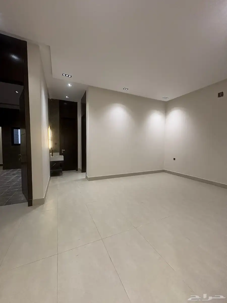 فيلا جديده للايجار حي طويق 6
