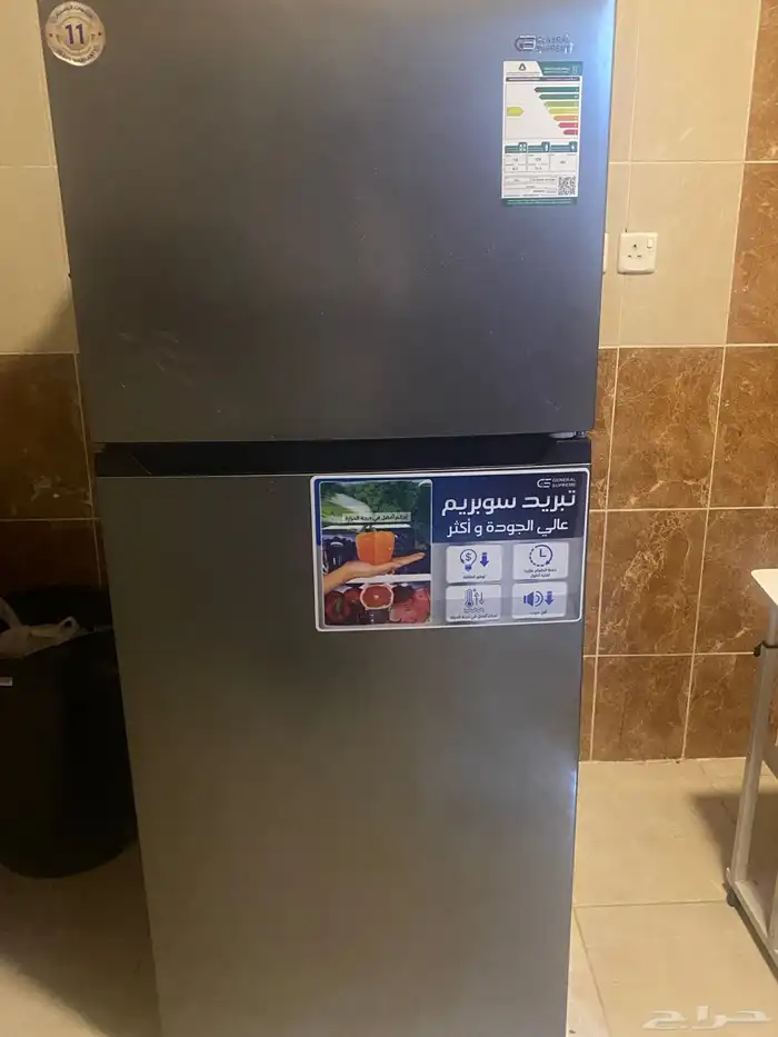 ثلاجه جديده استخدام شهر واحد وعليها ضمان 10سنوات علا الكمبر 3