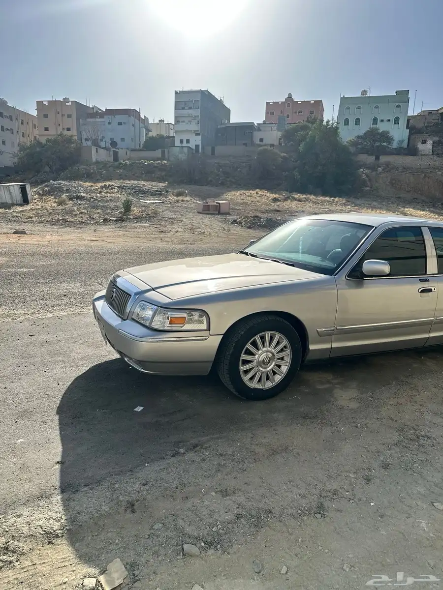 للبيع فورد ماركيز 2008 9