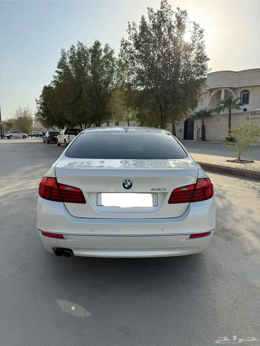 بي ام دبليو 520 موديل 2015 3
