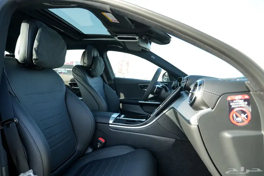 2025 Mercedes-Benz C200L AMG 1.5 جديد اصفار 7