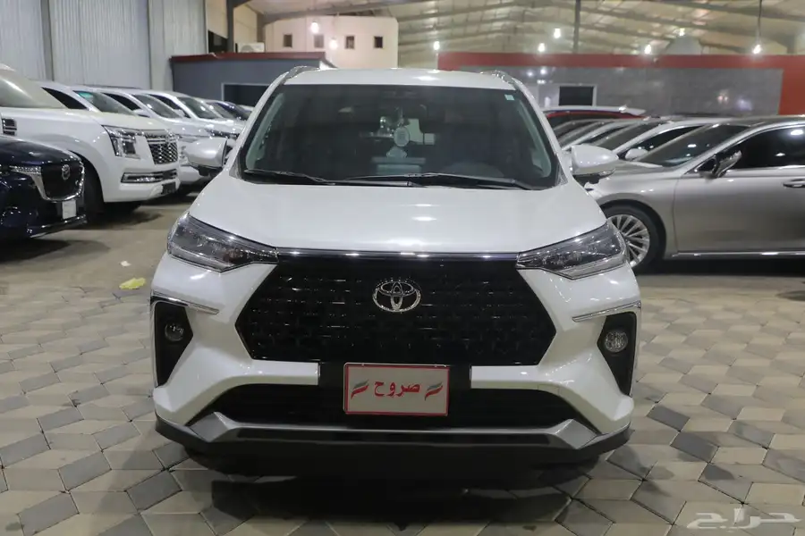 تويوتا فيلوز GLX 2024 1