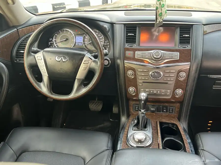انفنتي QX80 2016 (بحالة ممتازة) 18