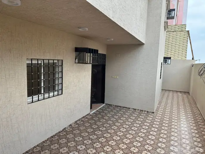 دور 6 غرف و صاله نظيف جدا للإيجار أبها حي شمسان .. البصره 17