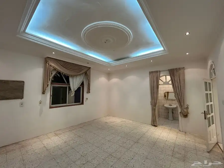 فيلا مع مزرعة للبيع في حي البركة (العيون) 38