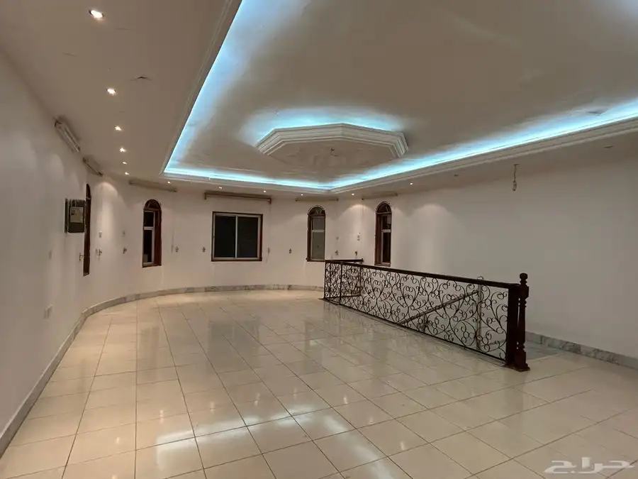 فيلا مع مزرعة للبيع في حي البركة (العيون) 37