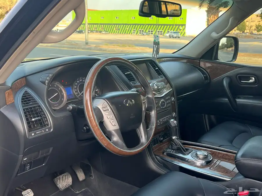 انفنتي QX80 2016 (بحالة ممتازة) 10