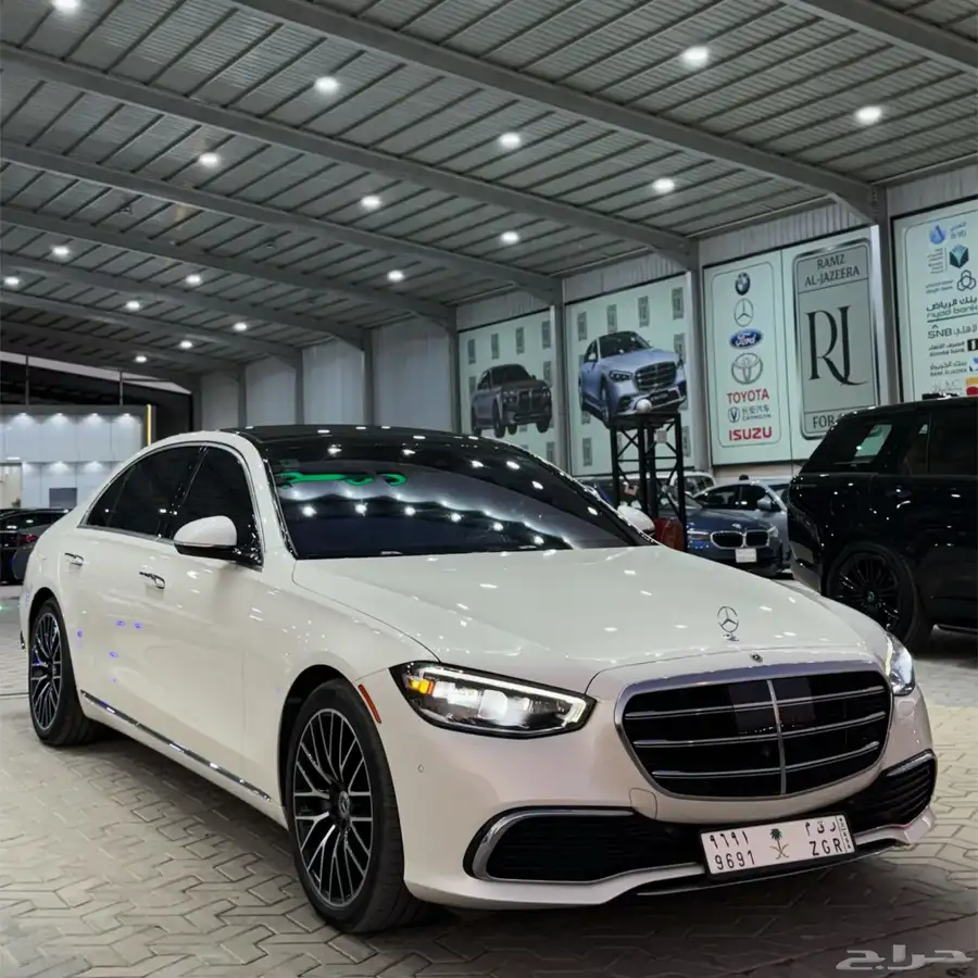 مرسيدس S500 2022 أبيض داخل ابيض 1
