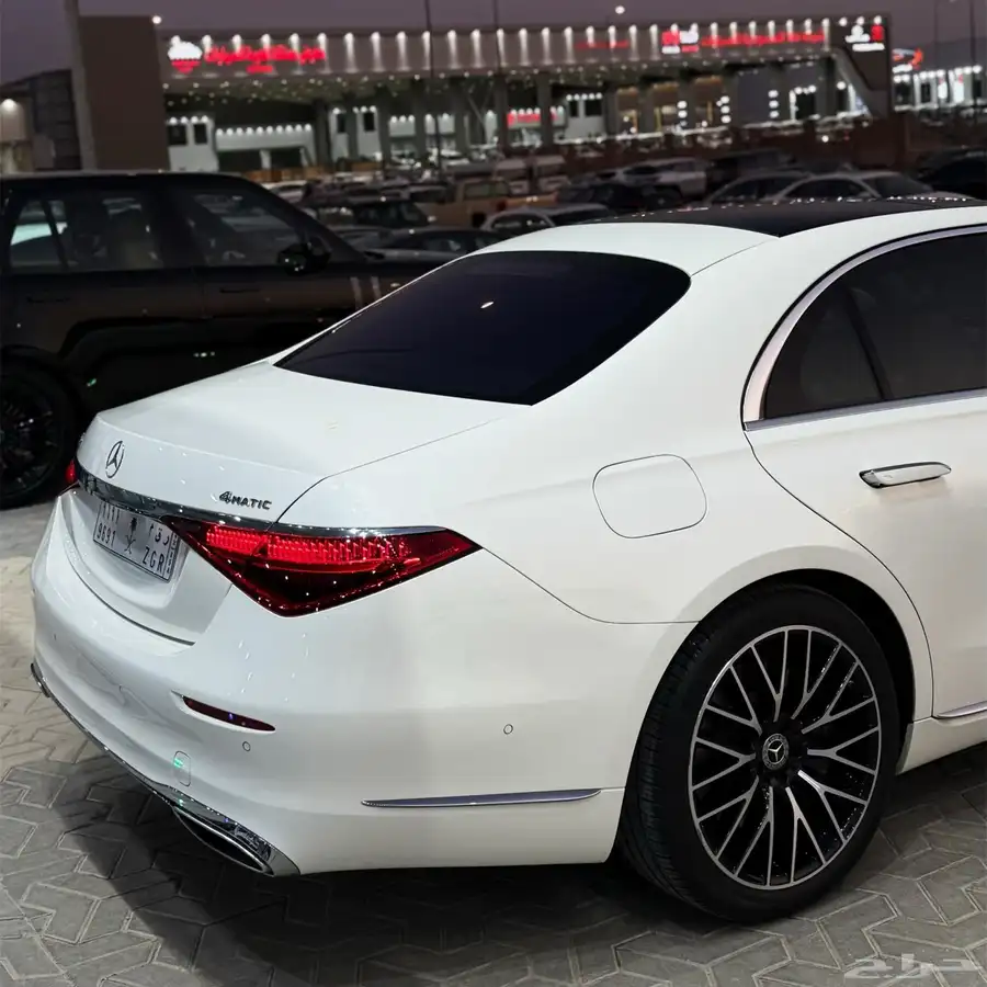 مرسيدس S500 2022 أبيض داخل ابيض 4
