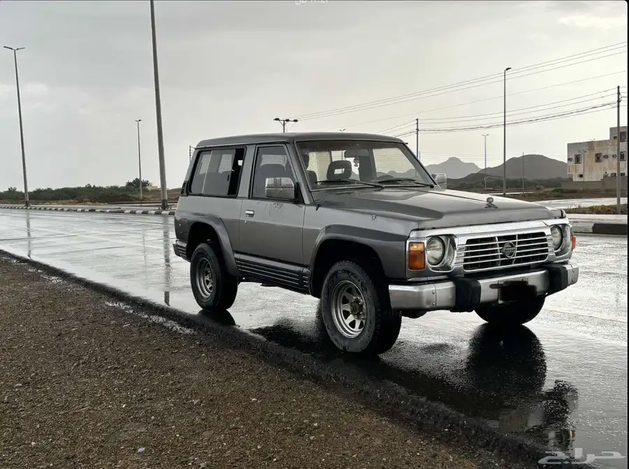 نيسان باترول كبسولة موديل1993 2