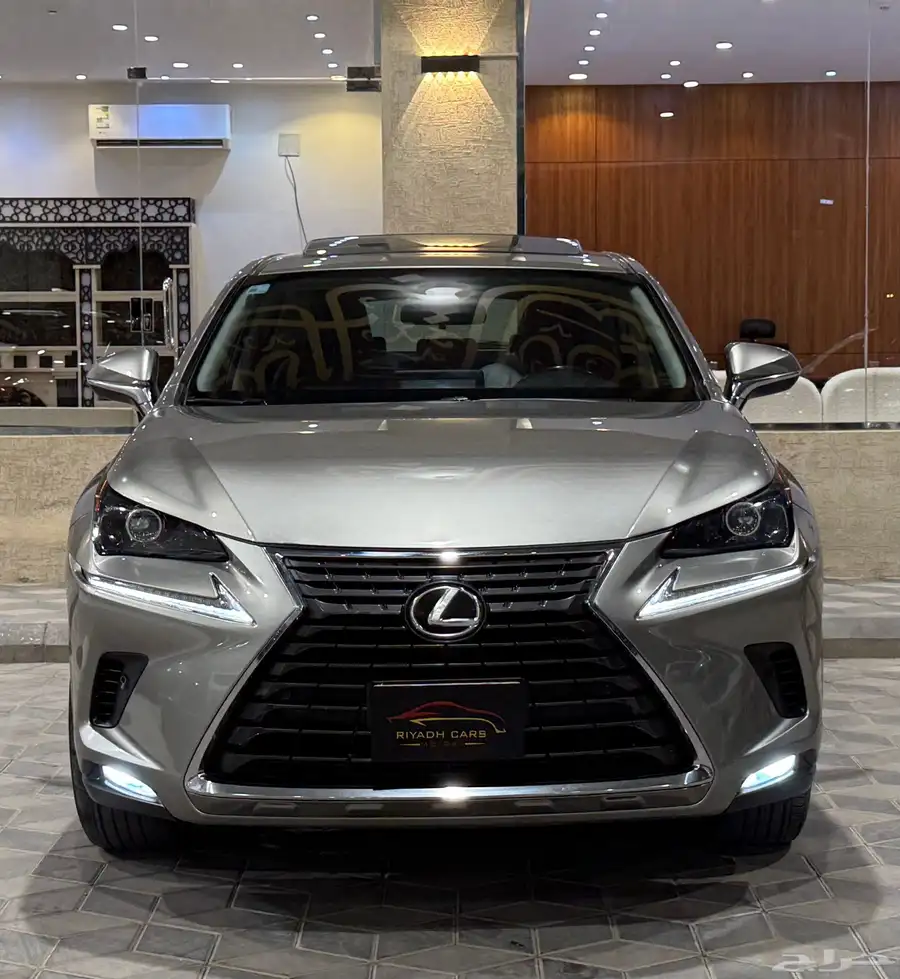 لكزس 2020 NX 300 فل كامل (بحالة ممتازة) 2