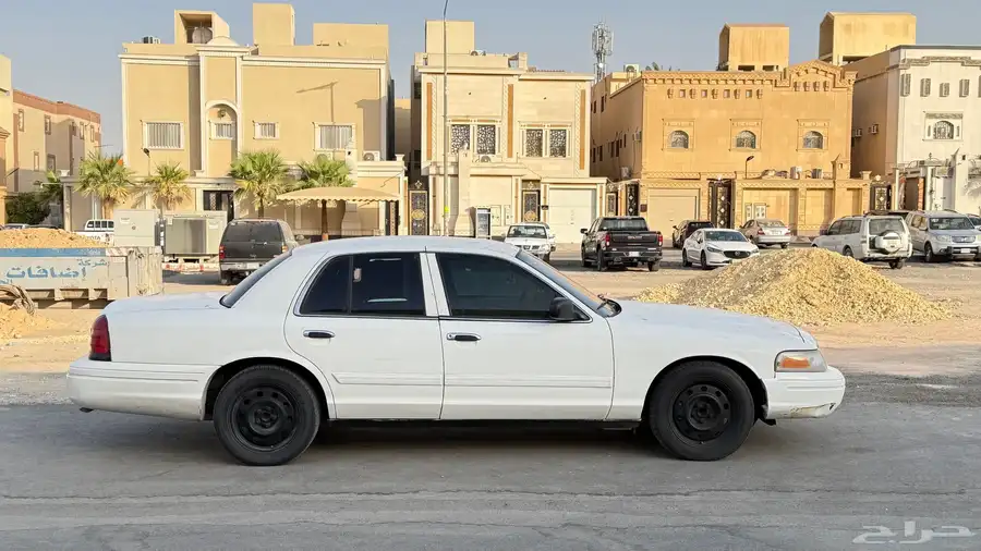 فورد كروان فكتوريا 0