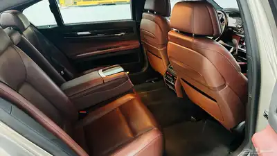 بي ام دبليو 750 iL مخزن ( تم البيع ) 15
