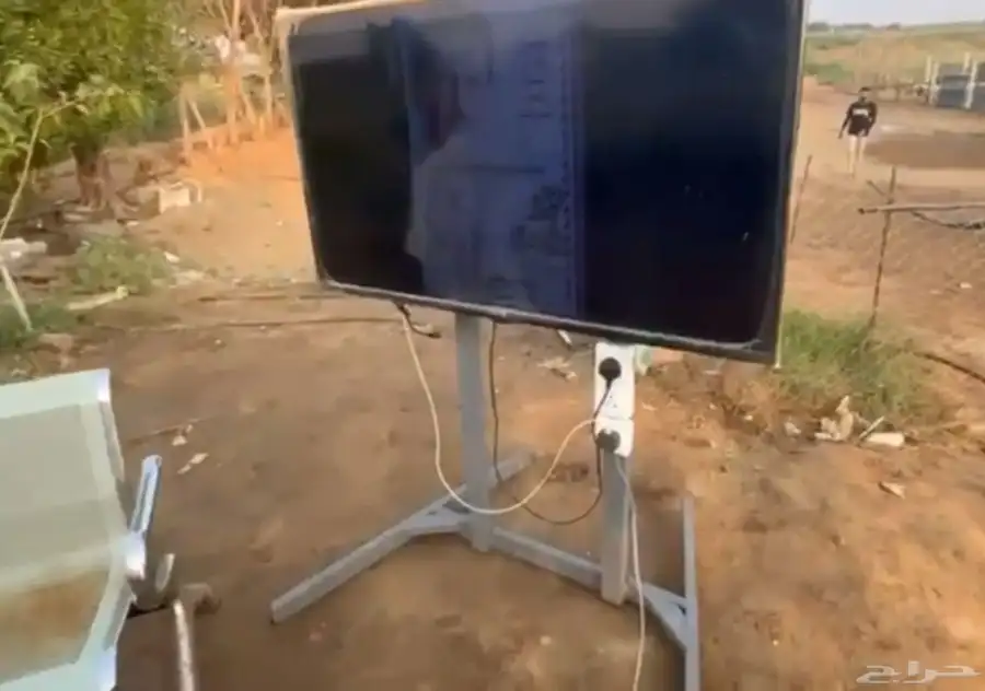 قاعدة و حامل شاشة خارجية 2