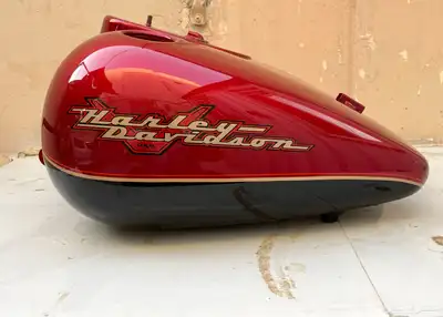fuel tank for a Harley-Davidson FLHR Road King motorcycle 0