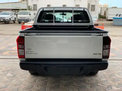 ايسوزو ديماكس ديزل 2020 4