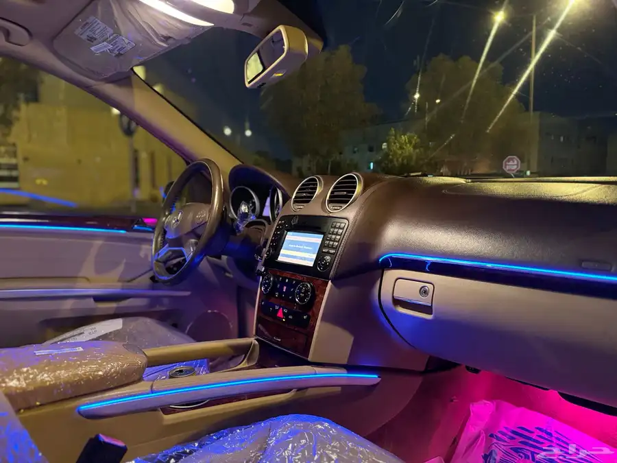 مرسيدس جيب GL450 class فل كامل بحالة الوكالة للبيع بسعر مغر 17