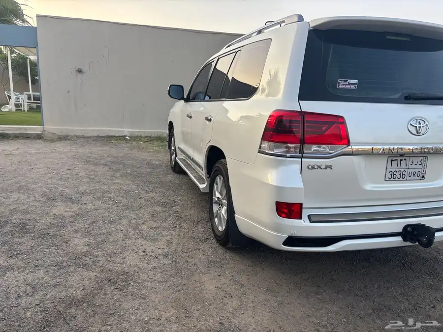 لاندكروزر GXR V8 2018 5