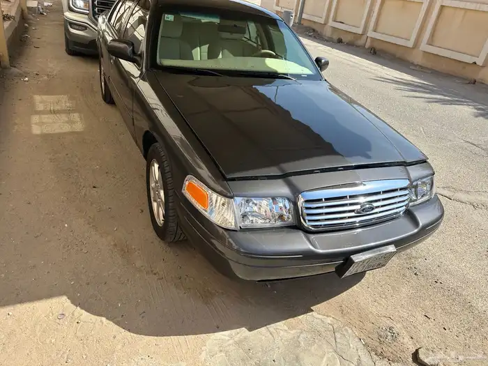 فورد فكتوريا 2011 1