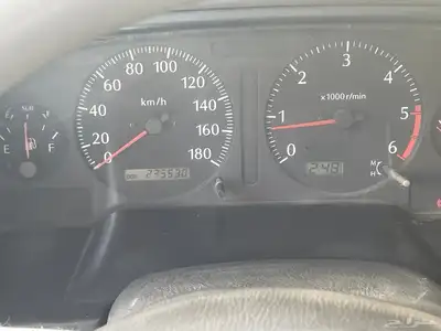 بترول حوض موديل 2002 نظيف محركات وعضلات ممتازه قير عادي 6