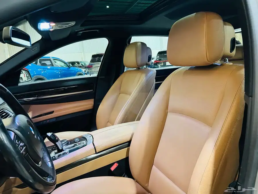بى ام دبليو 2015 730Li V6 بحاله ممتازه 12