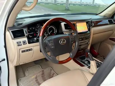 جيب لكزس LX 2013 فل كامل DD بريمي للبيع 32