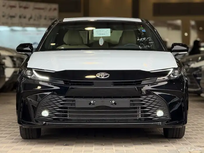 تويوتا كامري ستاندر e 2025 متوفر عروض بالاقساط 1