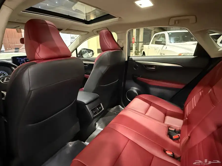 لكزس 2020 NX 300 فل كامل (بحالة ممتازة) 11