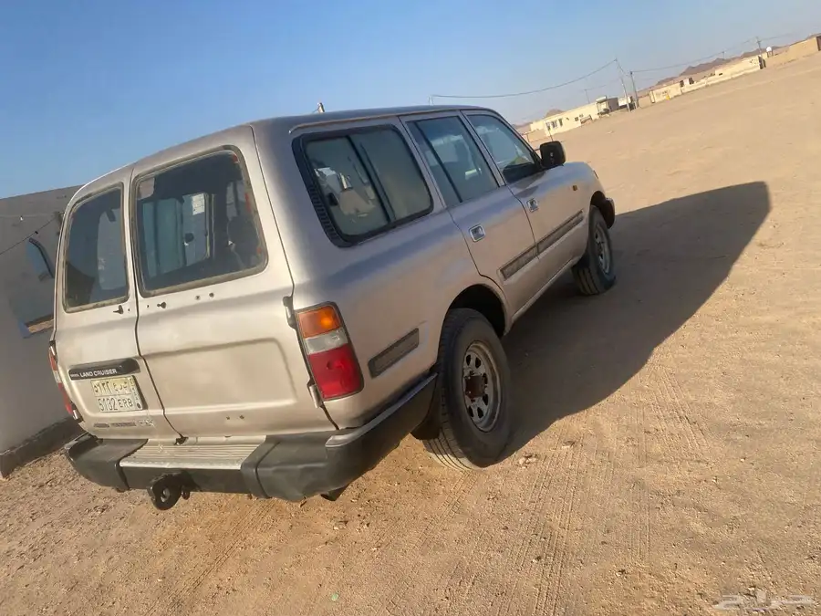 لاندكروزر جي اكس 1993 3