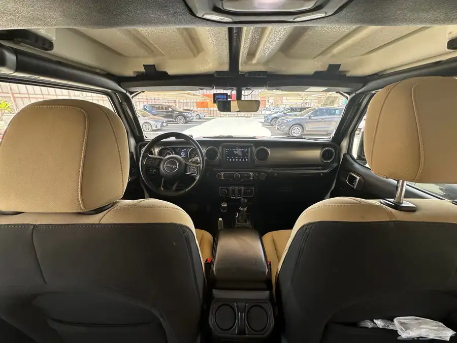 Jeep Wrangler 3.6  3 Door clean 2018 model for sale 4
