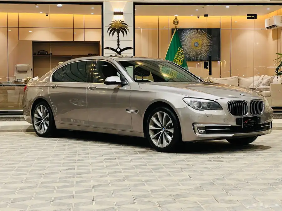 بى ام دبليو 2015 730Li V6 بحاله ممتازه 0