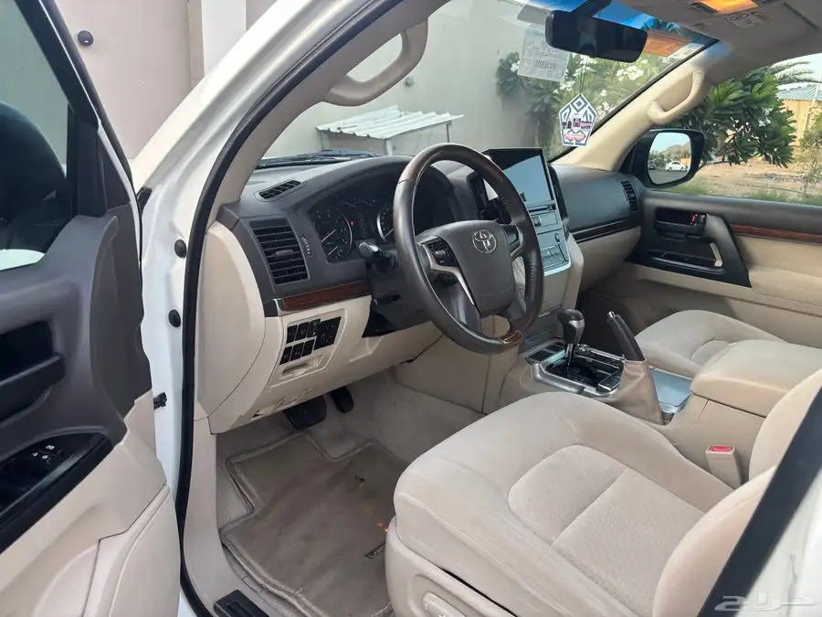 لاندكروزر GXR V8 2018 10
