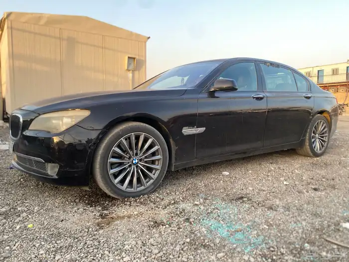 BMW 750 بيع قطع غيار فقط 6