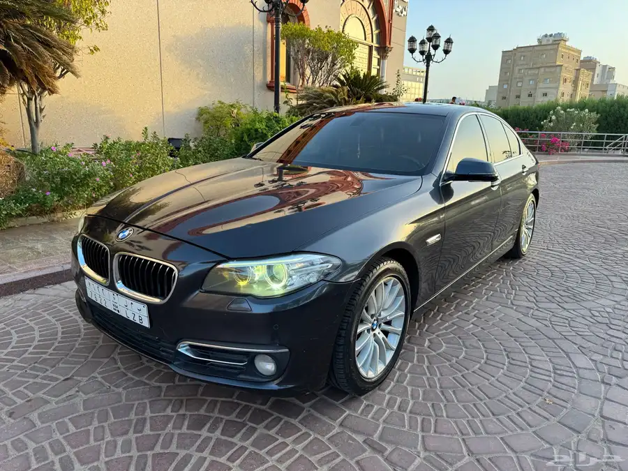 للبيع بي ام دبليو 520i موديل 2014 4
