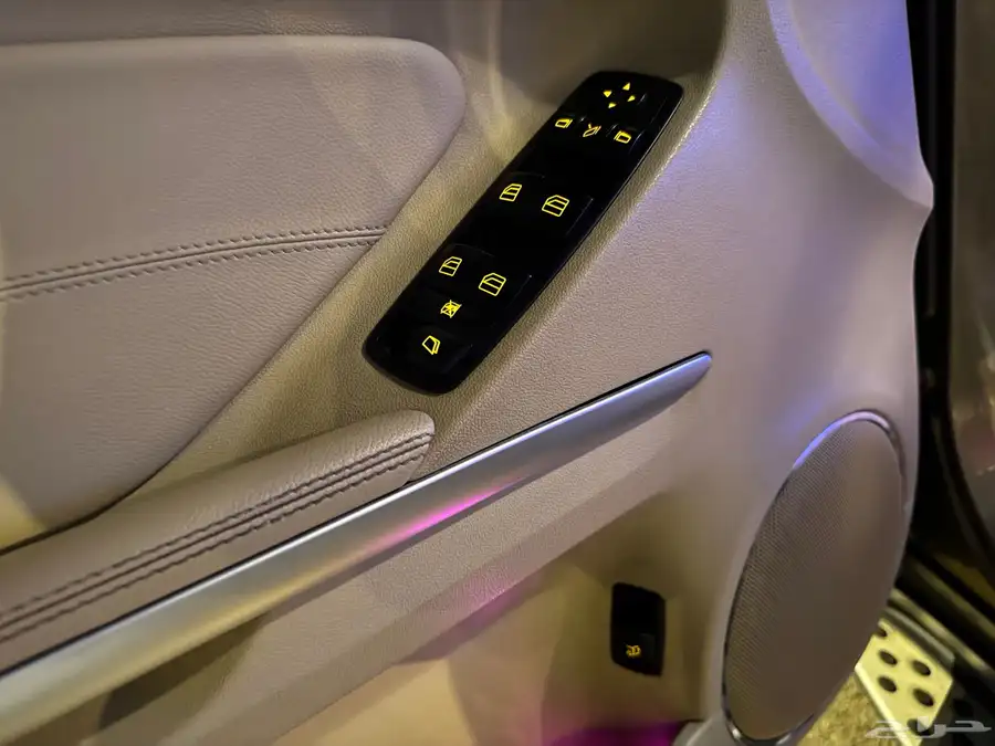 مرسيدس جيب GL450 class فل كامل بحالة الوكالة للبيع بسعر مغر 72