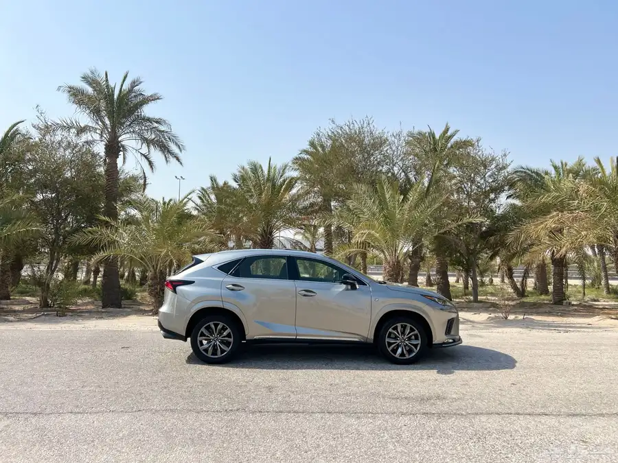 لكزس NX300 وارد البحرين 24