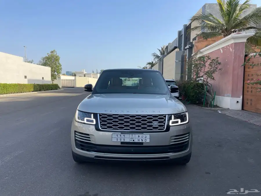 رنج روفر فوج SE V8 2018 ناغي ( بحالة الوكالة ) 2